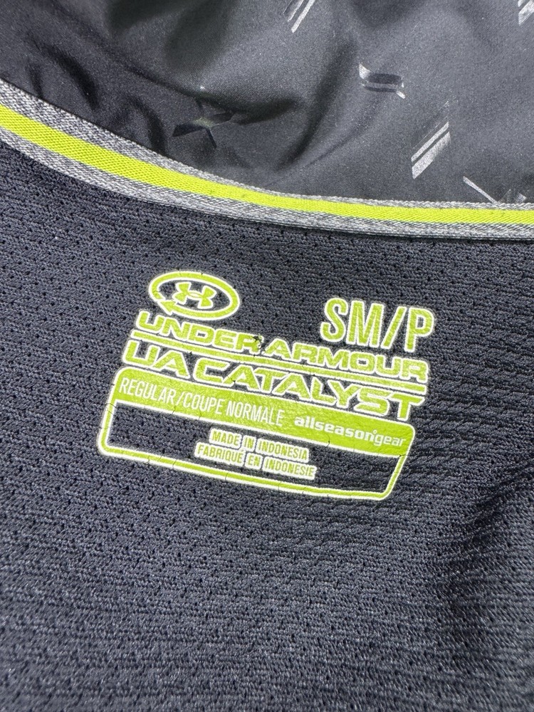 Under Armour Catalyst Men's Small Full Zip Jacket Vented Active Pockets Black