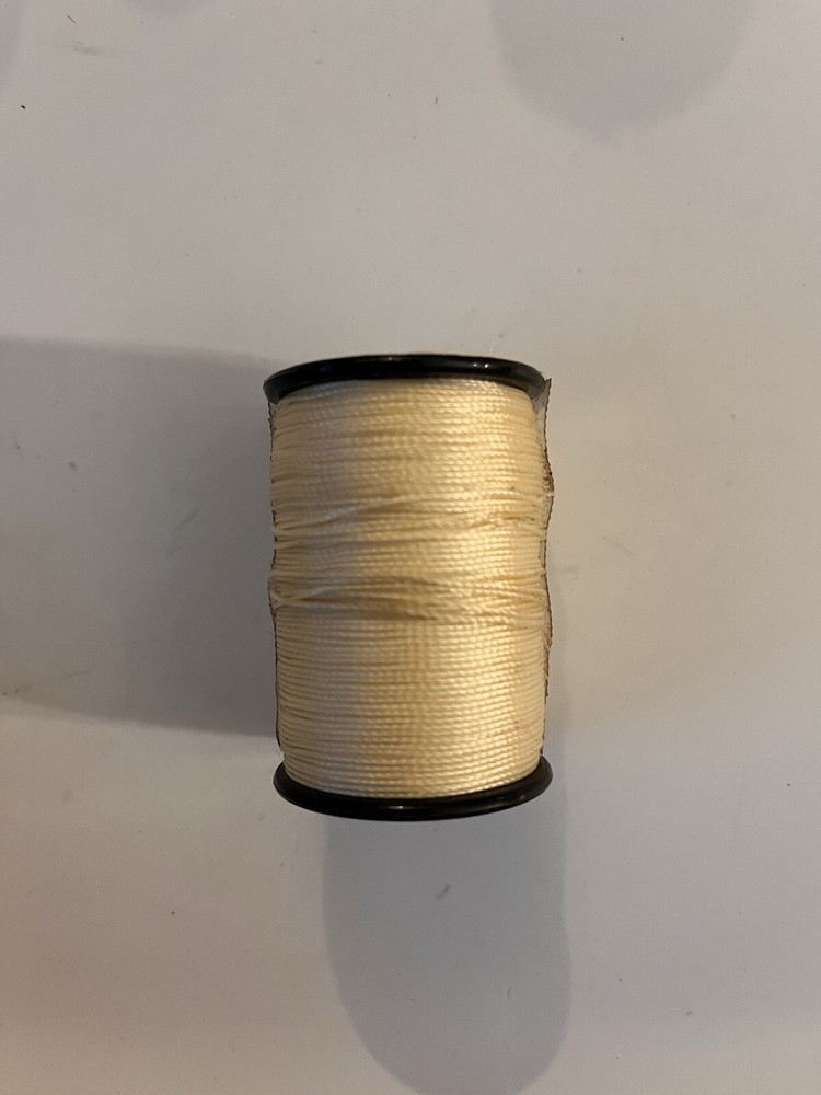 BROWNELL 100 YARD SPOOL NO. 4 NYLON SERVING THREAD WHITE