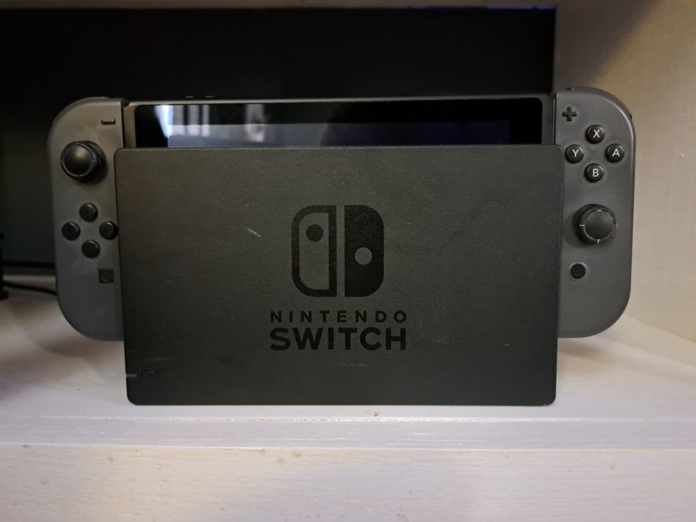 Nintendo Switch Console Bundle w/ Wireless Controller and 2 Games