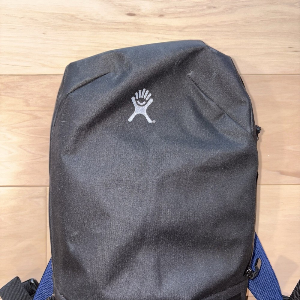 Hydro Flask Journey Series 10L Hydration Backpack Black Hiking Trail Pack