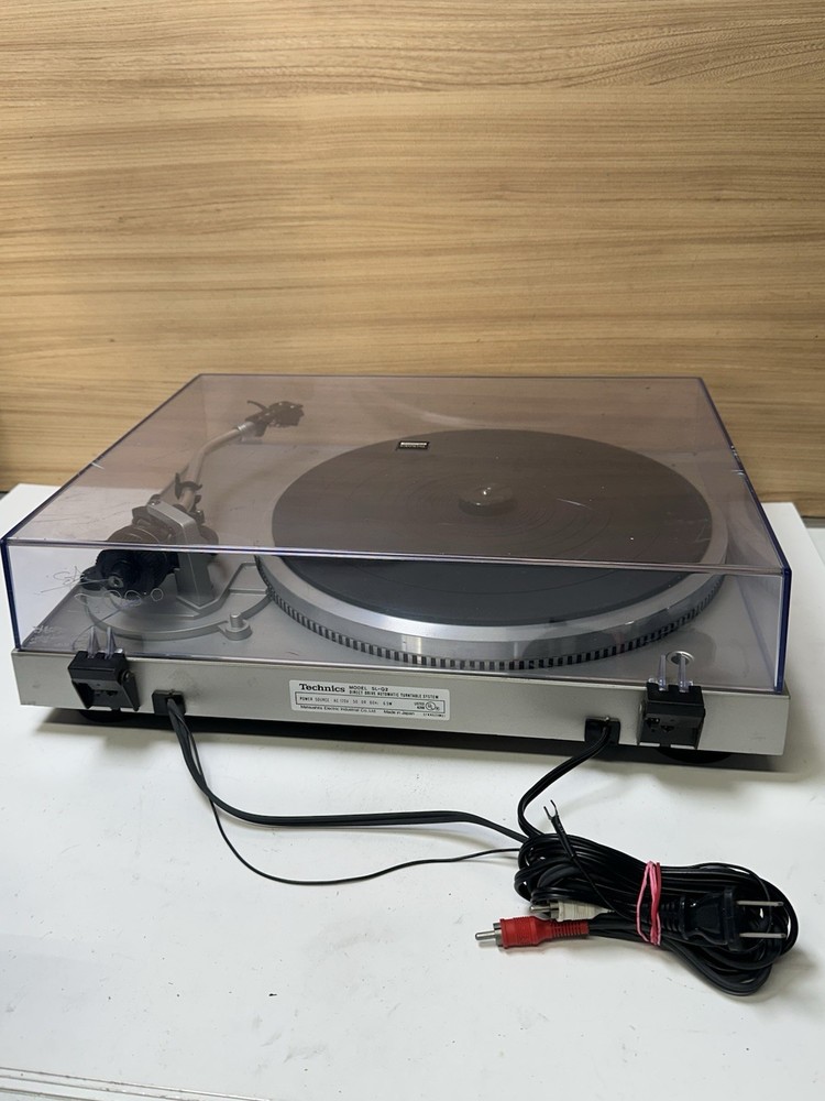 Technics SL-Q2 Direct Drive Turntable (no Needle Please Read)