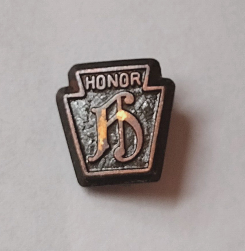 Honor Award Monogram Small Vintage Pin