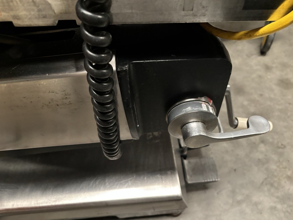 Amsco 2080RC Surgery Table With Handpiece