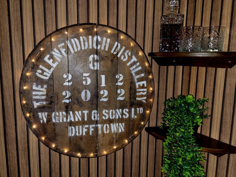 Whisky barrel lids with your personalised design