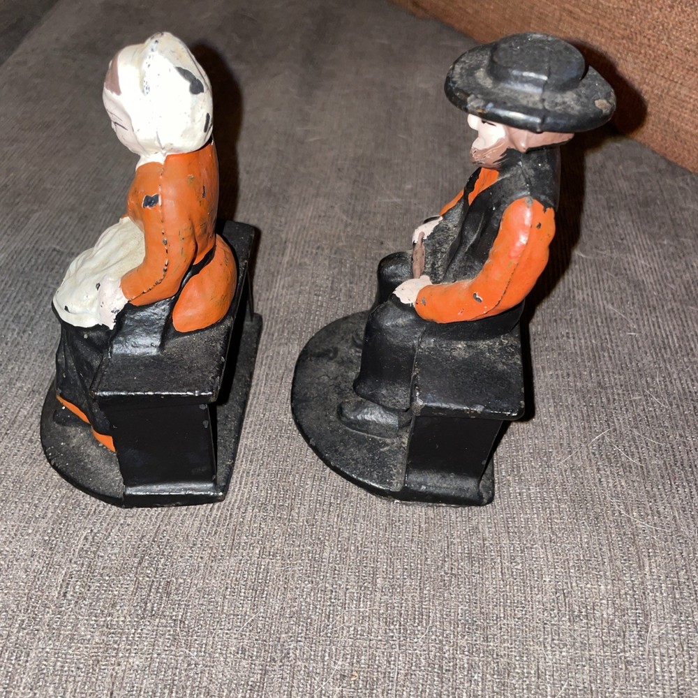 Cast Iron amish couple book ends