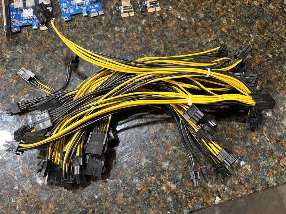 Lot Cryptocurrency GPU Risers + Adapters