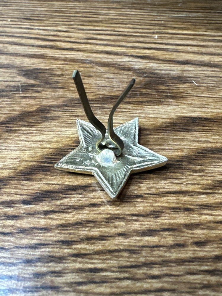 USSR Soviet Russia Beret Pin .75"