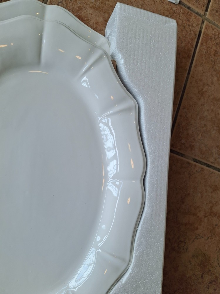 2 Pc White Oval Serving Platters Scalloped Edge Ceramic Dinnerware Serving Tray