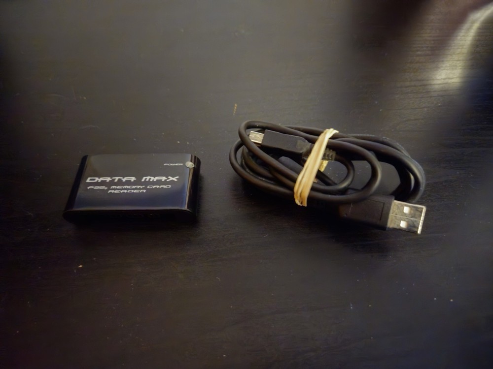 Datel Data Max PlayStation 2 Memory Card Reader USB - PS2 Memory to PS3