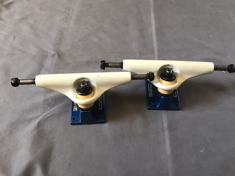 Core skateboard trucks