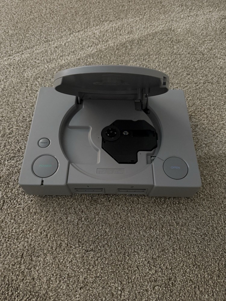 Playstation 1 Ps1 with cables and controllers