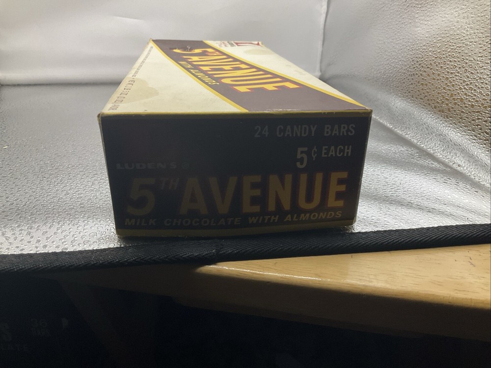 Vintage 5th Avenue Candy Box & Lid