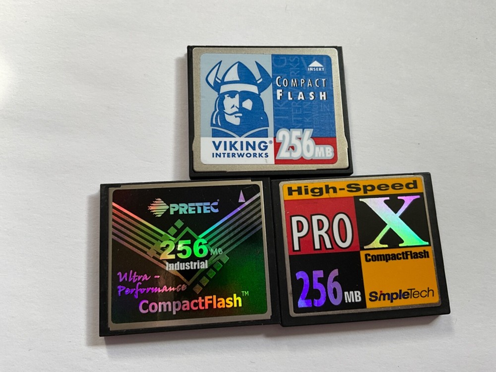3 pc 256MB assorted Compactflash CFI*Small Storage capacity for older cameras