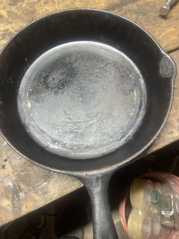 Unmarked #7 Skillet
