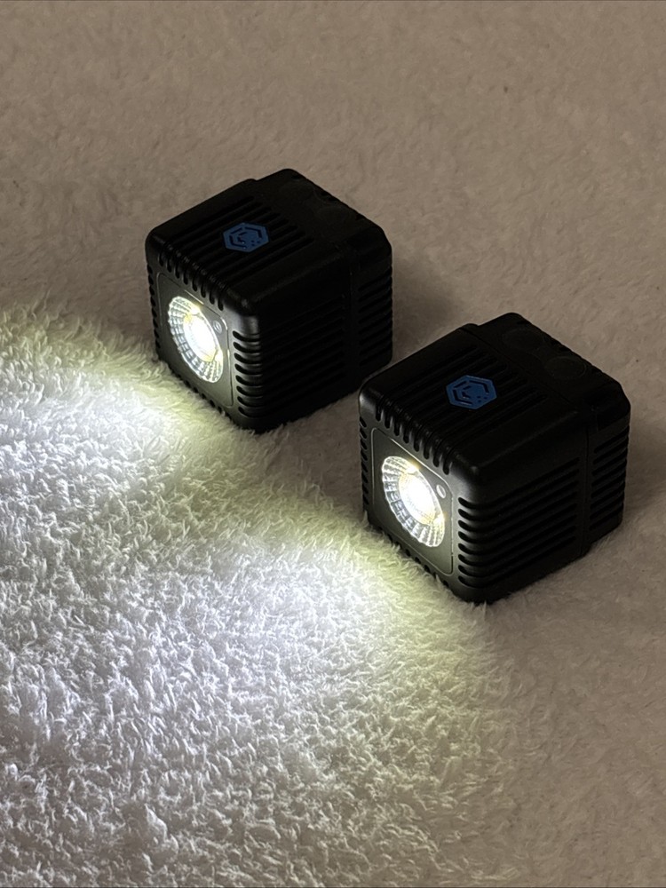 2 LED Lume Cube 1.0 With USB Cables