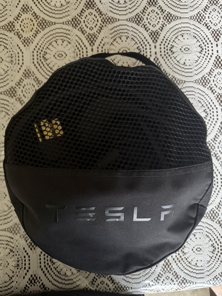 Tesla Mobile Connector