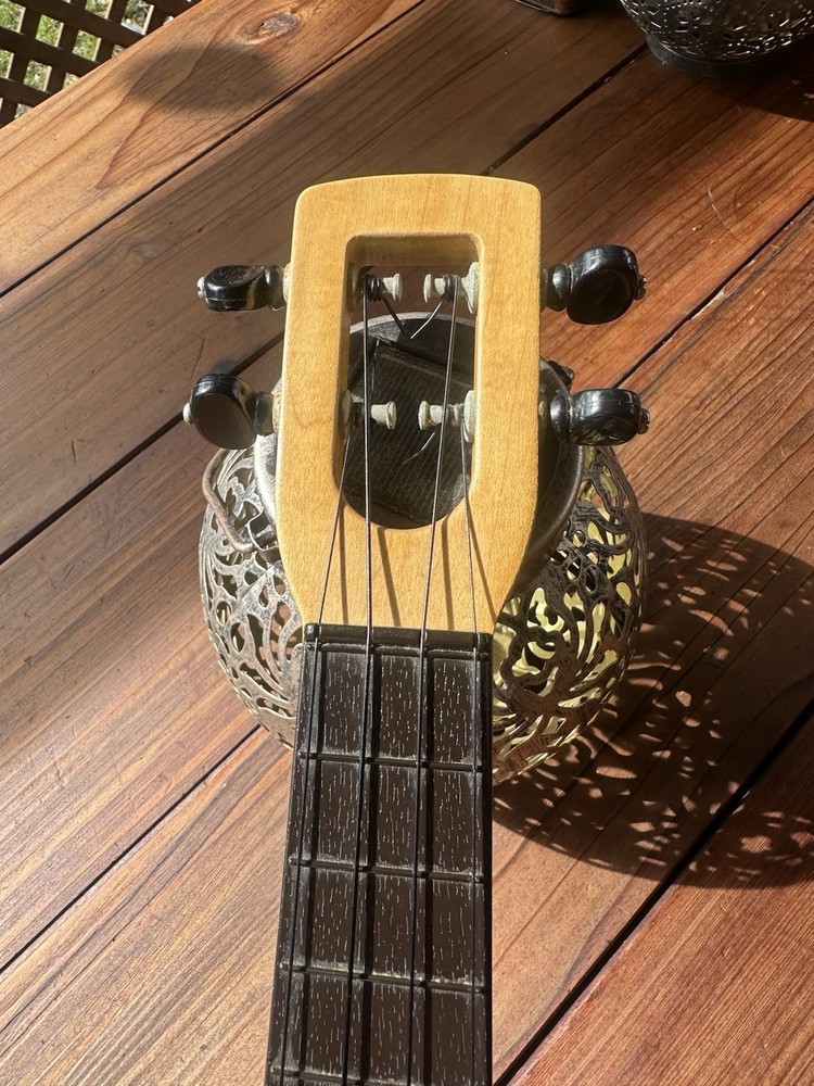 “Flea” Soprano Ukulele By Magic Fluke!