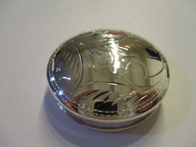 Sterling silver pill box round engraved on top solid silver 925 1  1/4 round