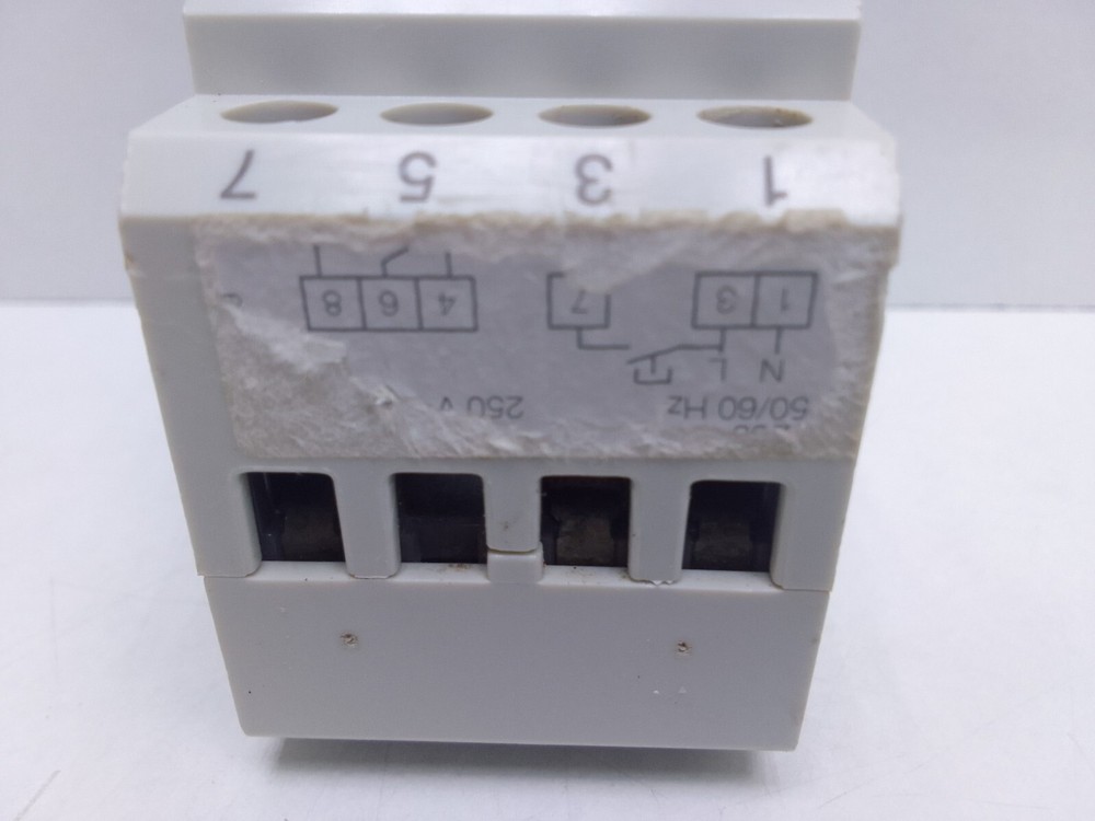 HAGER TIMER EG103E DIGITAL