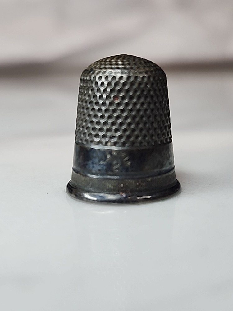 Sterling Thimble Size 8 Larkin