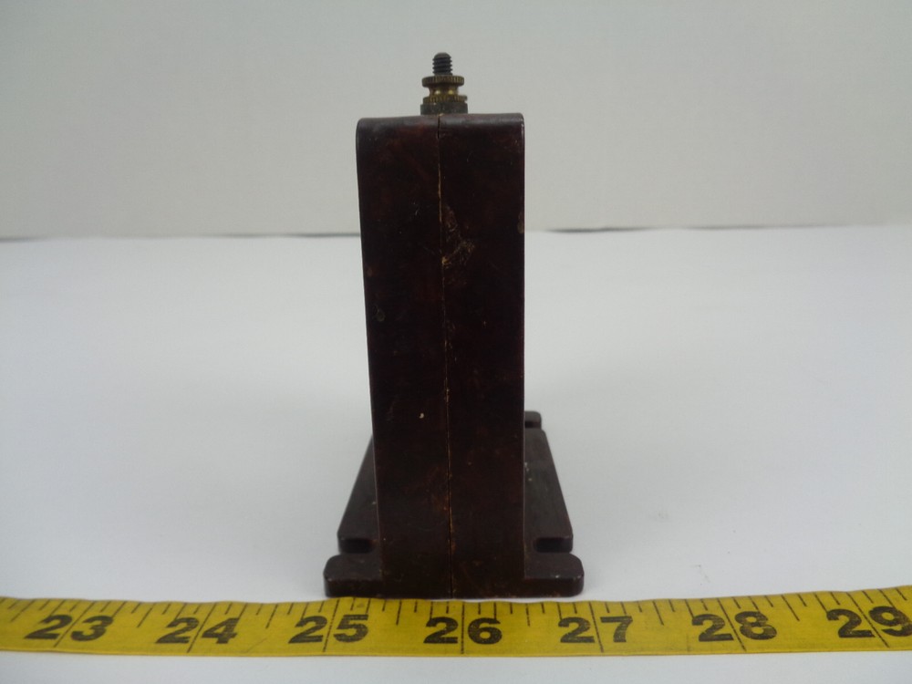 Electromagnetic Square D Model 51 Current Transformer Ratio: 250:5 E4582-6