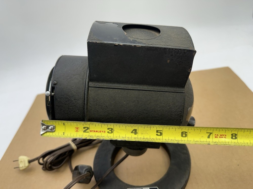 MICROSCOPE ILLUMINATOR Antique Spotlight Model 370 American Optical Co.