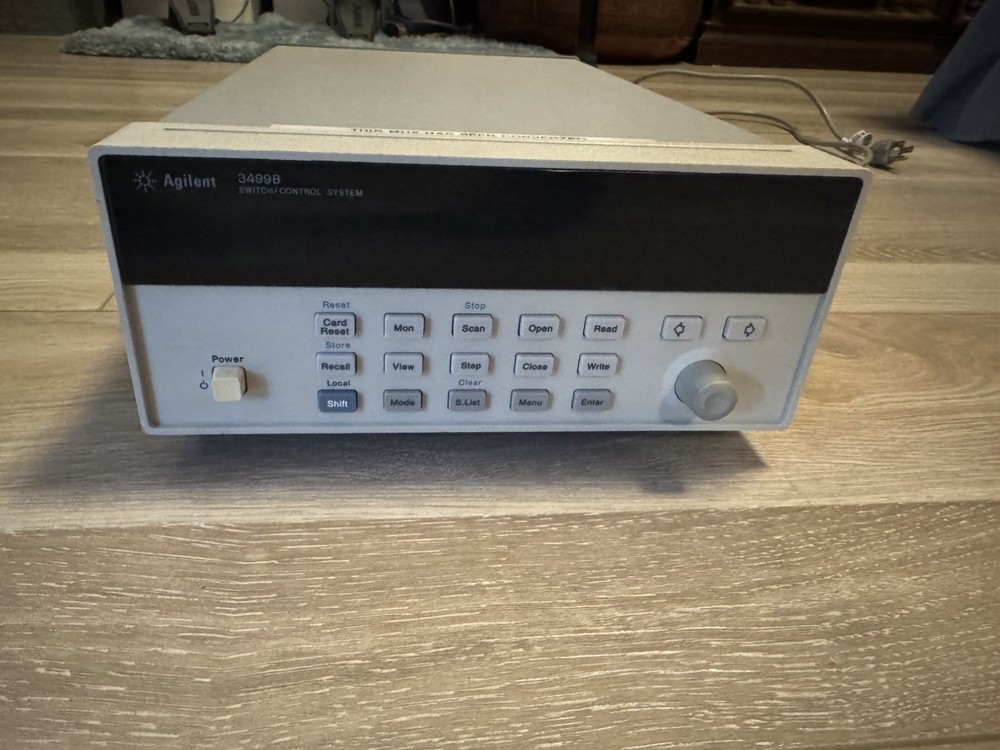 Agilent 3499B 2-Slot Switch/Control System