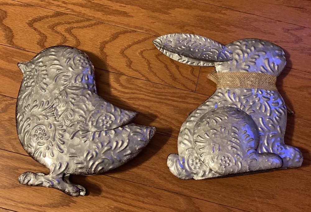 Easter Decor Metal Embossed Chick & Bunny