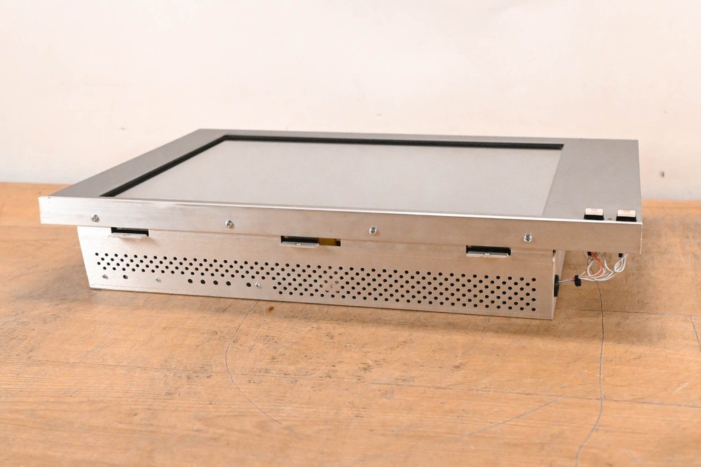 Solid State Logic C300 HD Operator Display (DVI/VGA, EXT K/B & EXT VID) CG01U0H