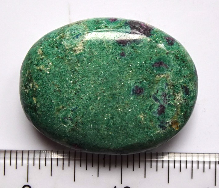 Ruby Fuchsite Palmstone - India sc1004