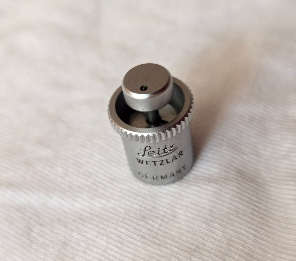 Original Leitz Leica OZTNO (14088) Adapter for Screw Shutter Release Cable