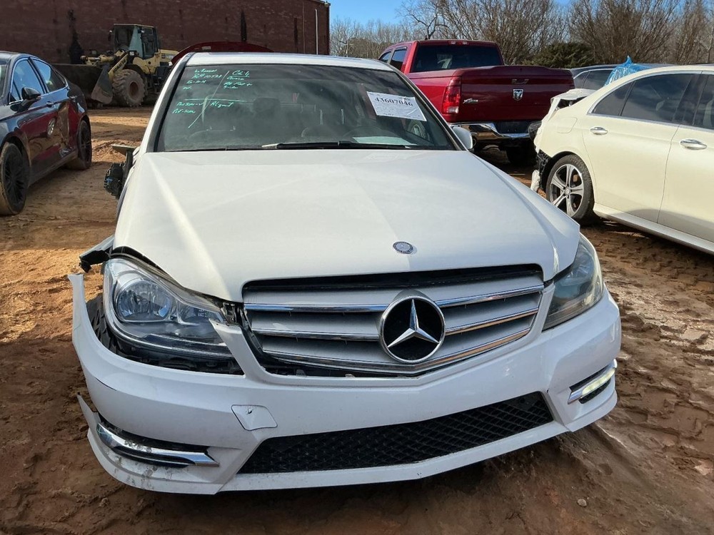 C220 2013 Glove Box 4964459