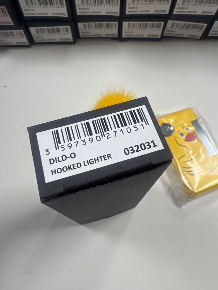 New St DuPont hooked lighter