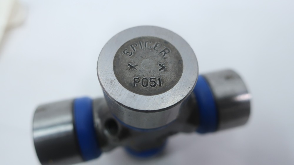 Spicer P051 Greaseable Universal Joint