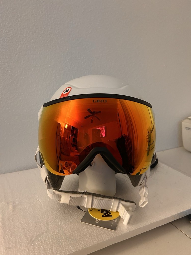 Giro Essence AF Snow Helmet Med