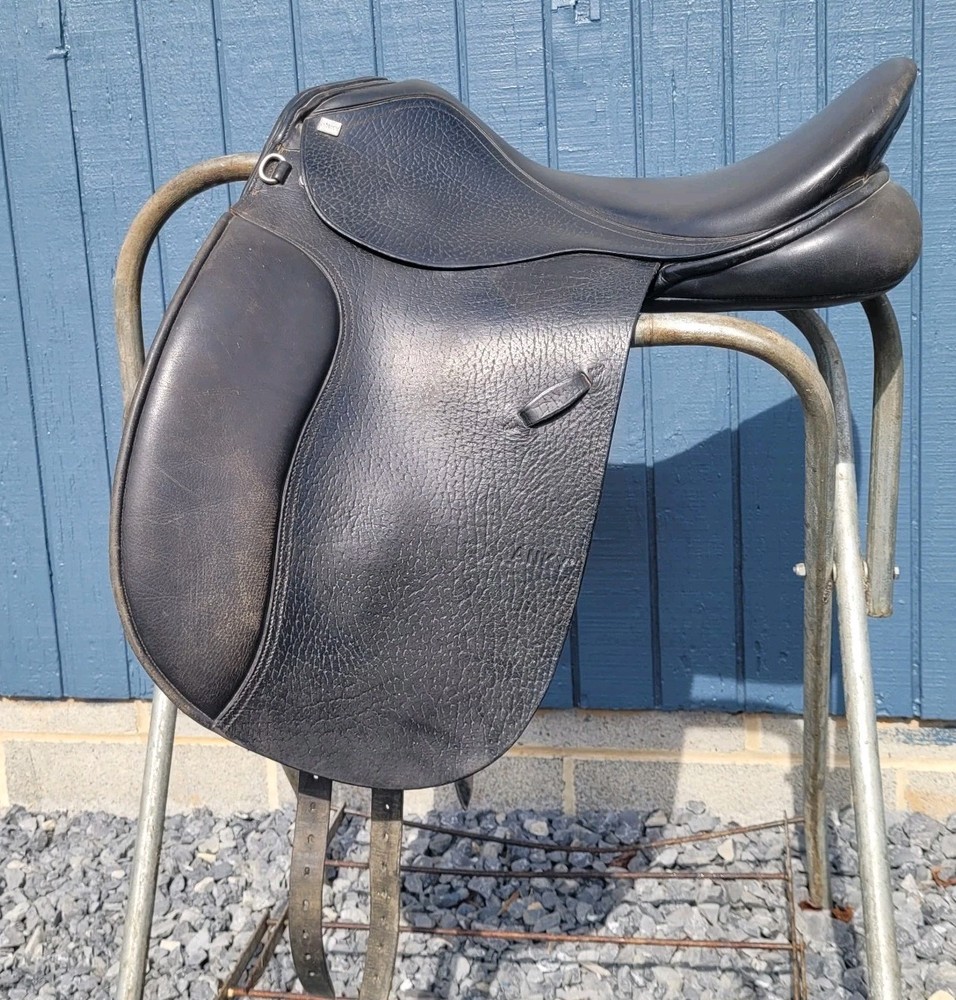 ANKY Dressage Saddle