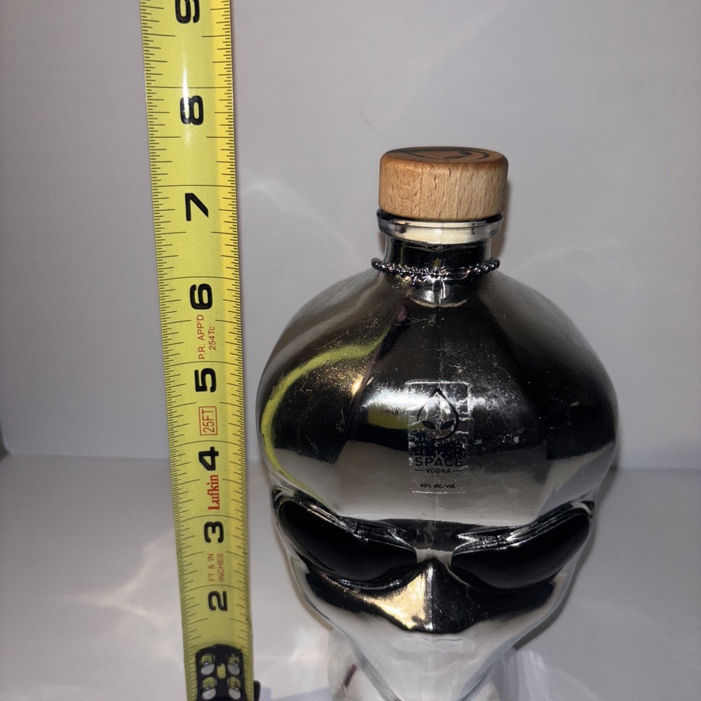 LARGE OUTER SPACE VODKA ALIEN HEAD EMPTY BOTTLE LIMITED EDITION BOX SHOT GLASSES