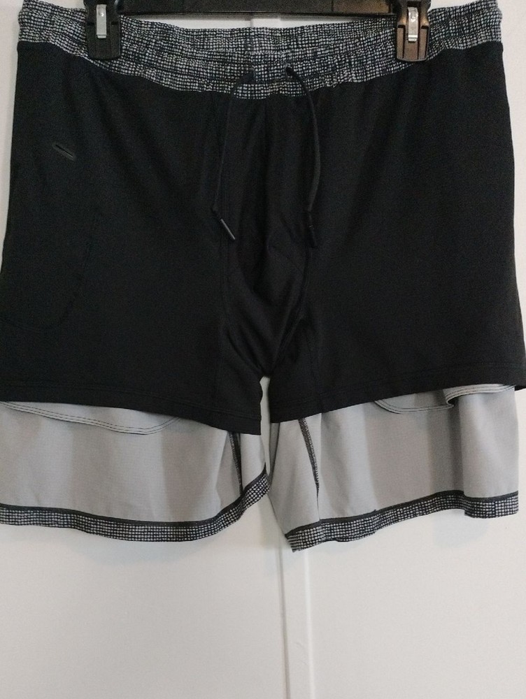 Lululemon Men's Pace Breaker Shorts Size XL