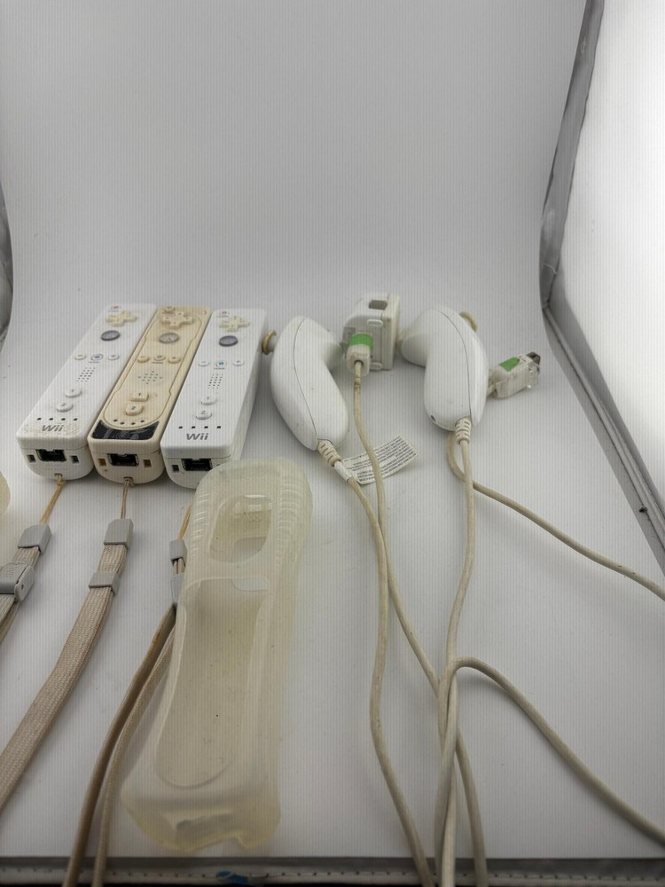 Nintendo Wii Console with Accessories + 3 Controllers (Powers On) Loose