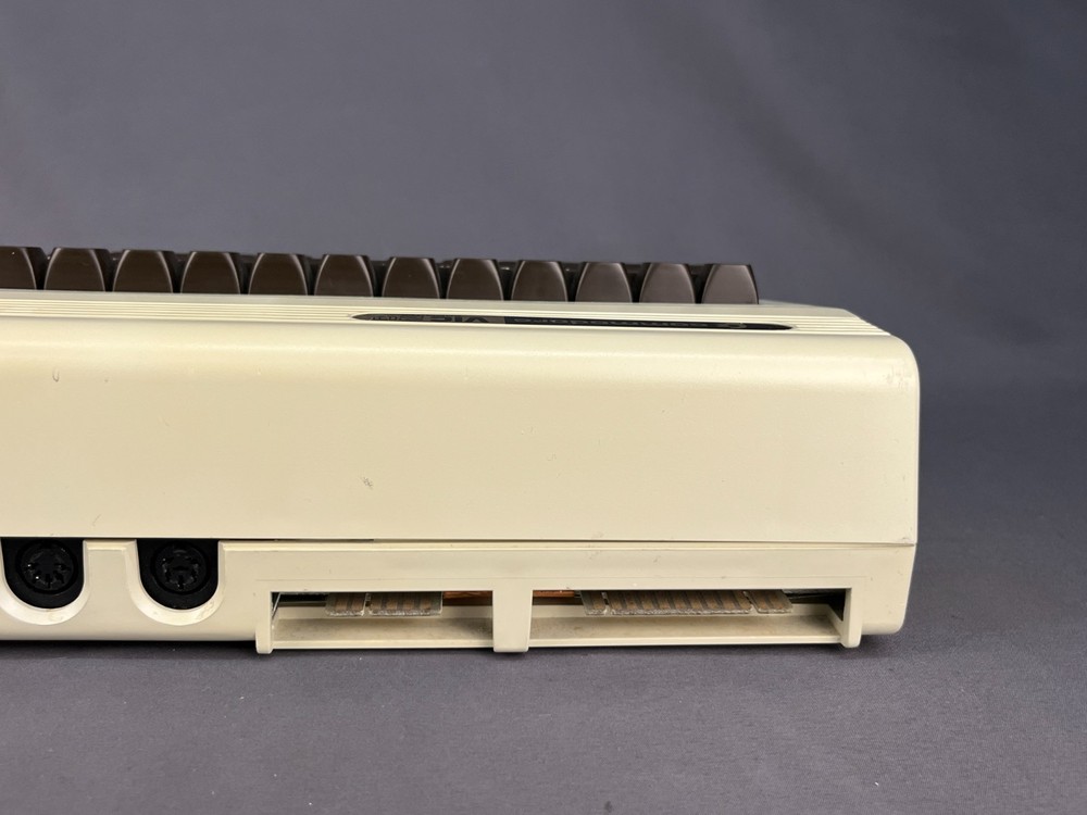 Commodore Vic 20 Retro Personal Computer Vintage 64; Clean