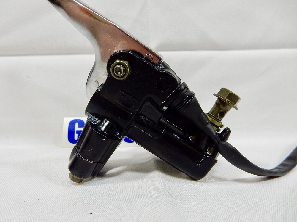 RIGHT BRAKE HANDLE MASTER CYLINDER W/ CHROME LEVER FOR SCOOTER MOTORCYCLE ECT