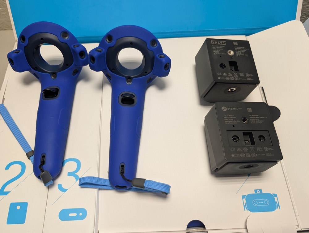 HTC Vive Pro Virtual Reality Full System Kit Original Box