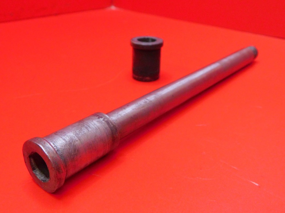 GPZ 600R FRONT WHEEL SPINDLE 1985-1990