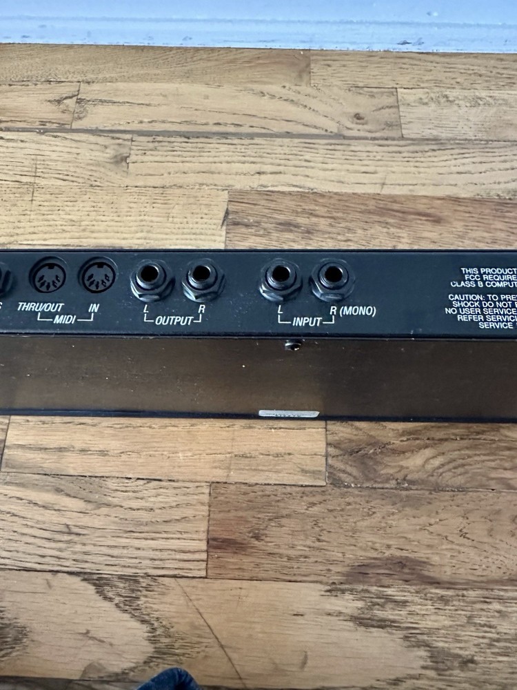 Alesis Quadraverb 20K Bandwith Programmable MIDI Digital Effects Processor