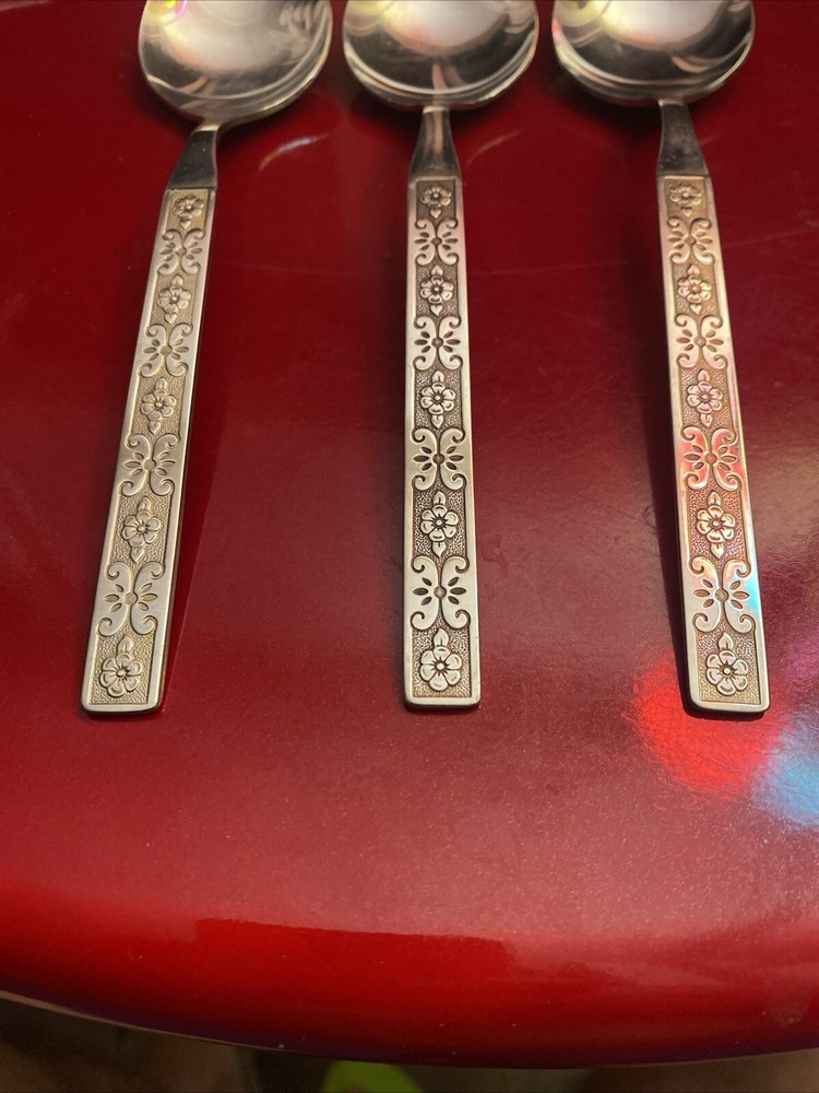 Oneida Distinction Deluxe HH Capri Flatware 3 Serving Spoons Vintage