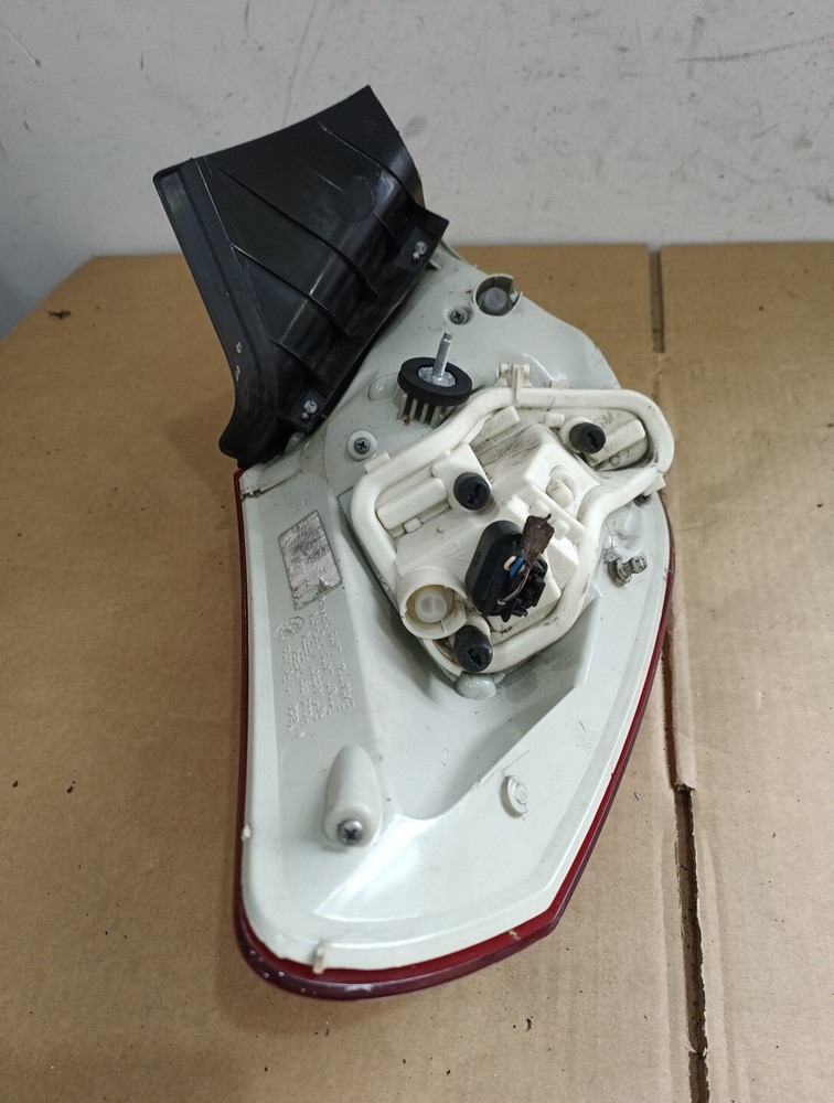 2010 VAUXHALL ASTRA J DRIVER SIDE TAIL LIGHT 13306460