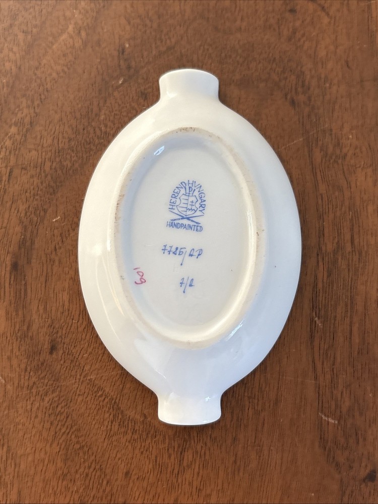HEREND CHINESE BOUQUET RASPBERRY SMALL ASHTRAY 7783