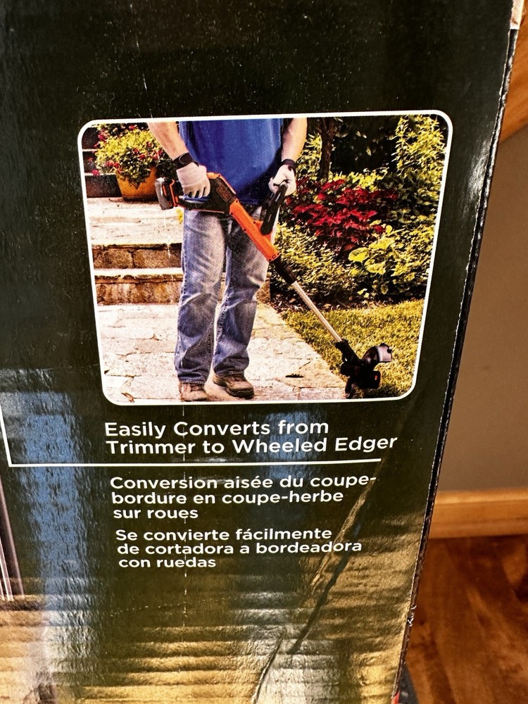 BLACK+DECKER 20V Max Lithium Easyfeedstring Trimmer/Edger - LSTE523 NEW