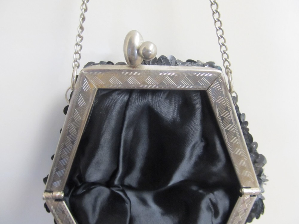 VINTAGE ANTIQUE SMALL BLACK SEQUIN HANDBAG