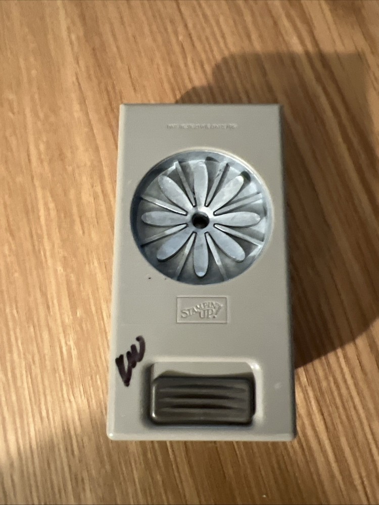 Stampin' Up Daisy Flower Paper Punch